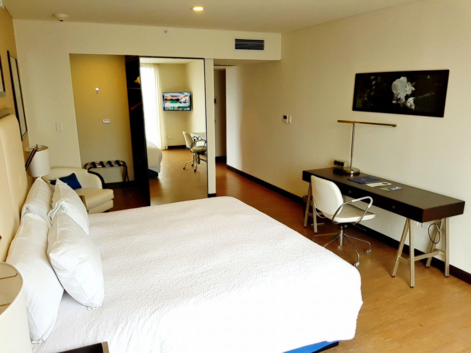 Hampton By Hilton Santa Cruz Hotel Santa Cruz de La Sierra Ngoại thất bức ảnh