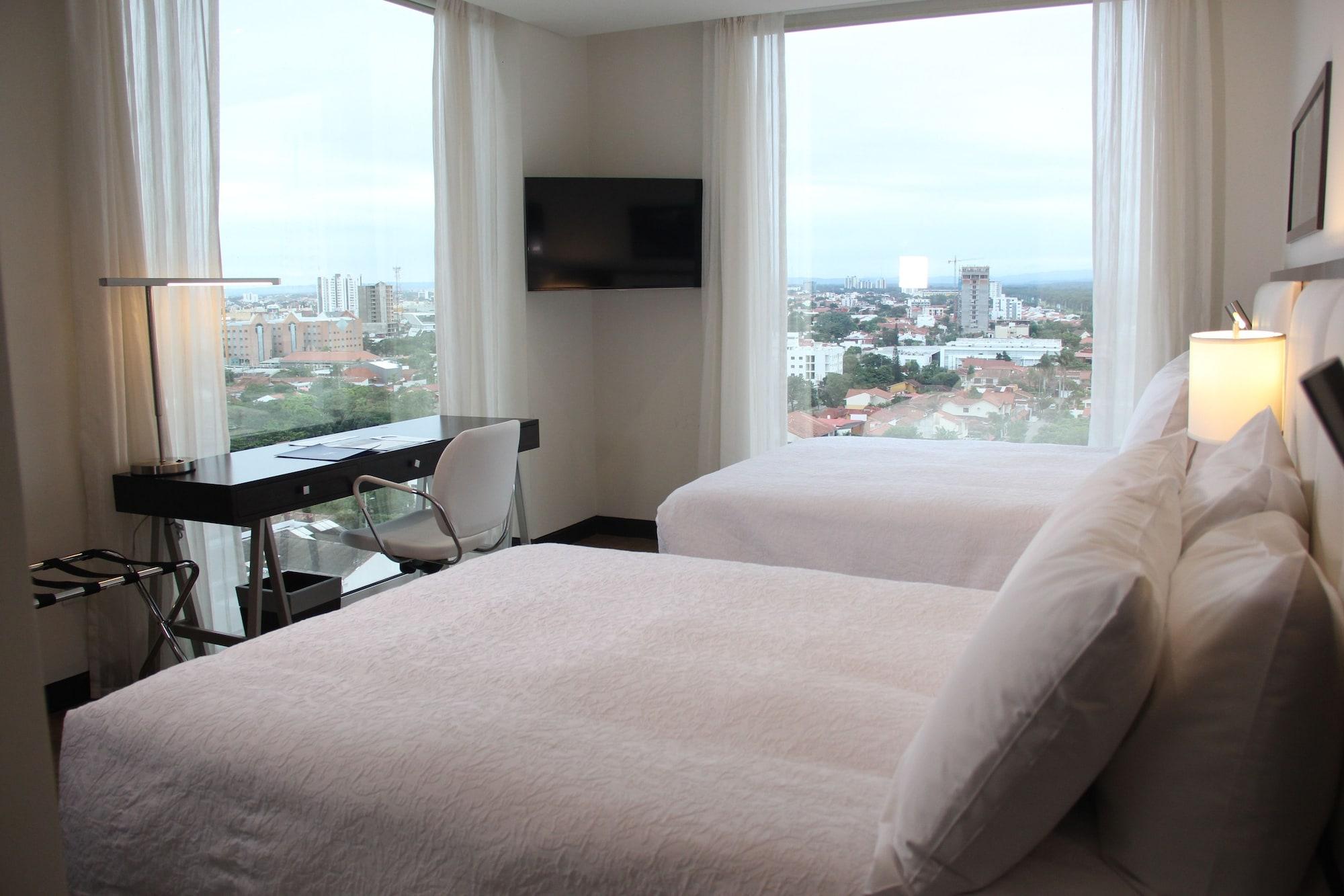 Hampton By Hilton Santa Cruz Hotel Santa Cruz de La Sierra Ngoại thất bức ảnh