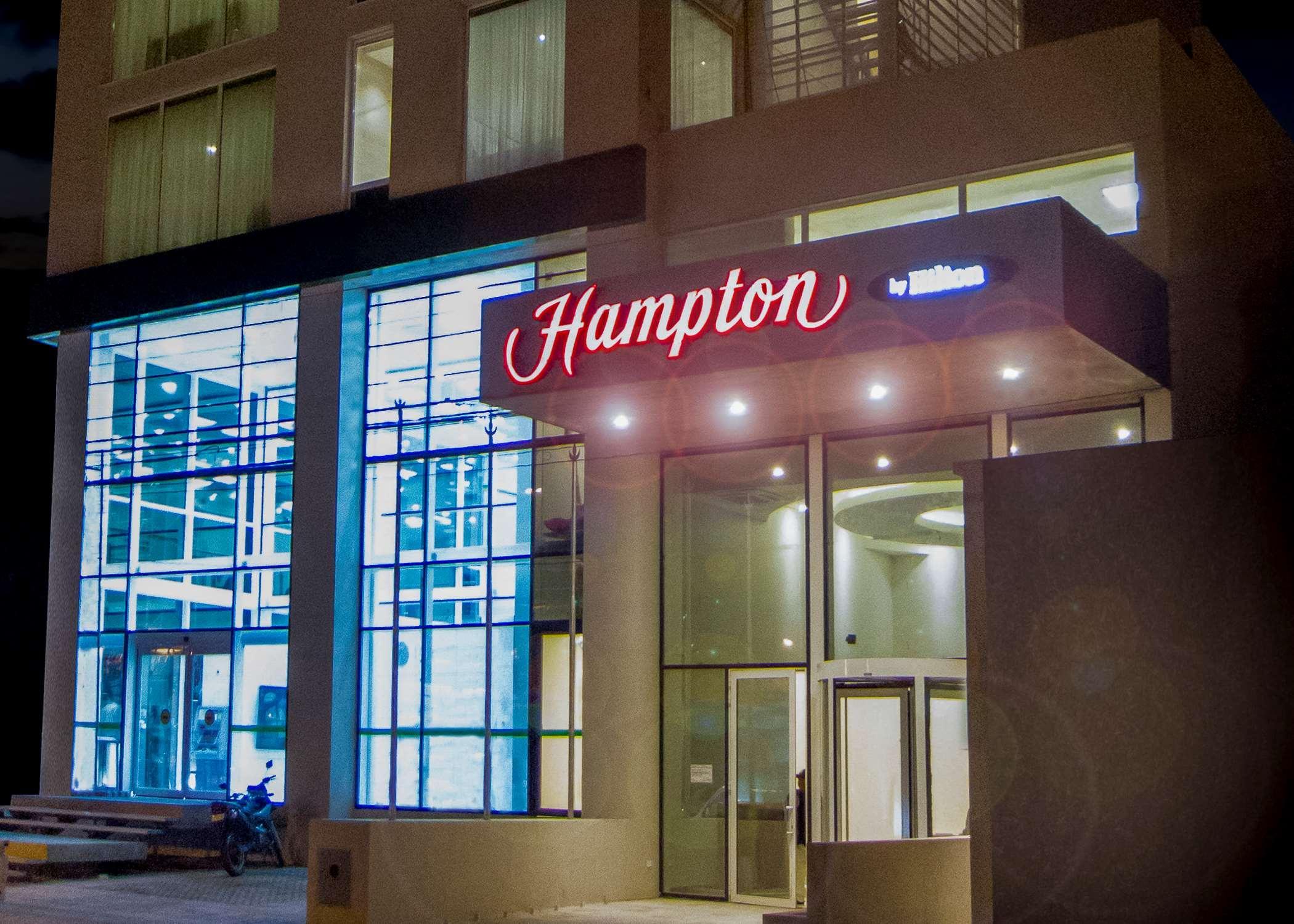 Hampton By Hilton Santa Cruz Hotel Santa Cruz de La Sierra Ngoại thất bức ảnh