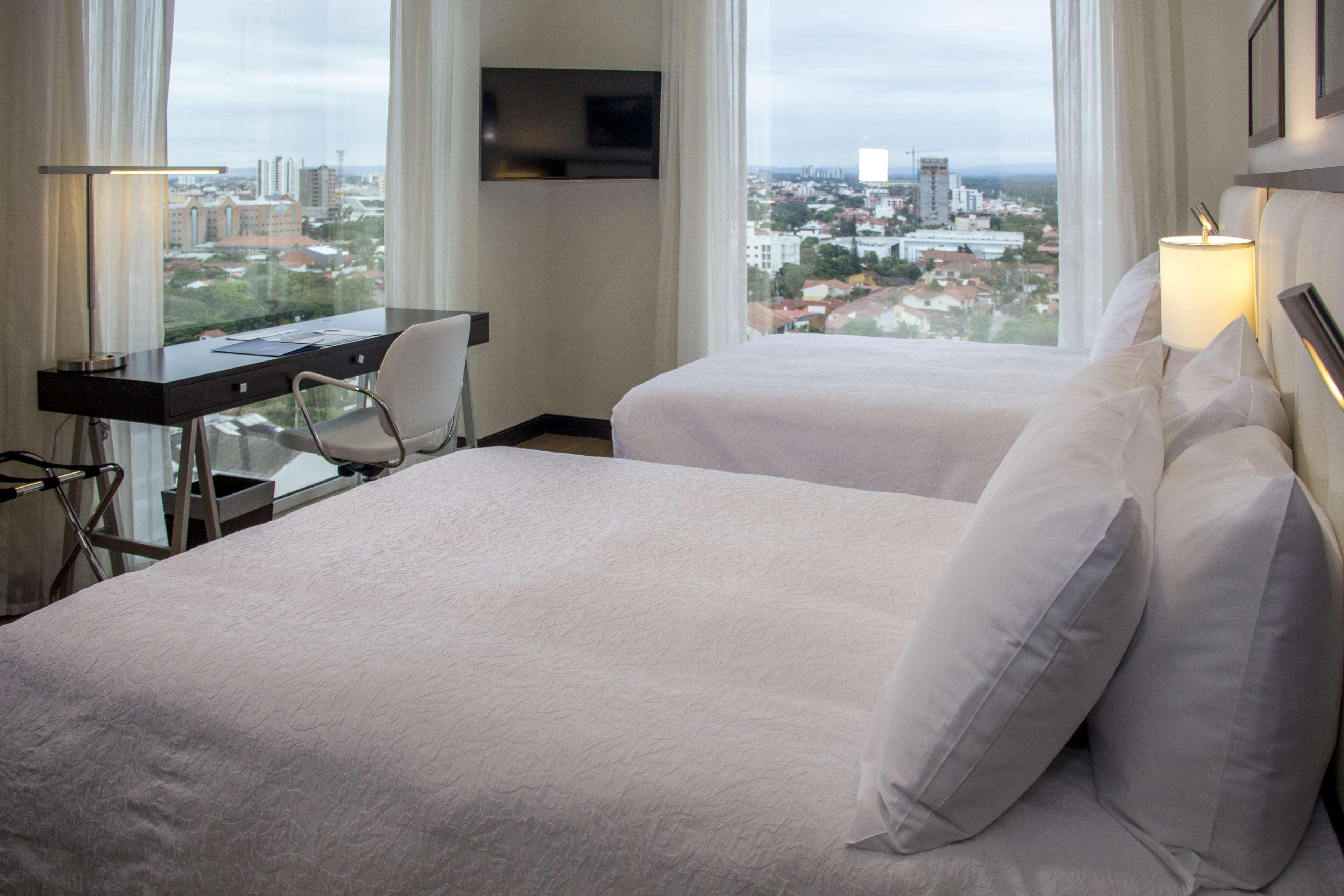 Hampton By Hilton Santa Cruz Hotel Santa Cruz de La Sierra Ngoại thất bức ảnh
