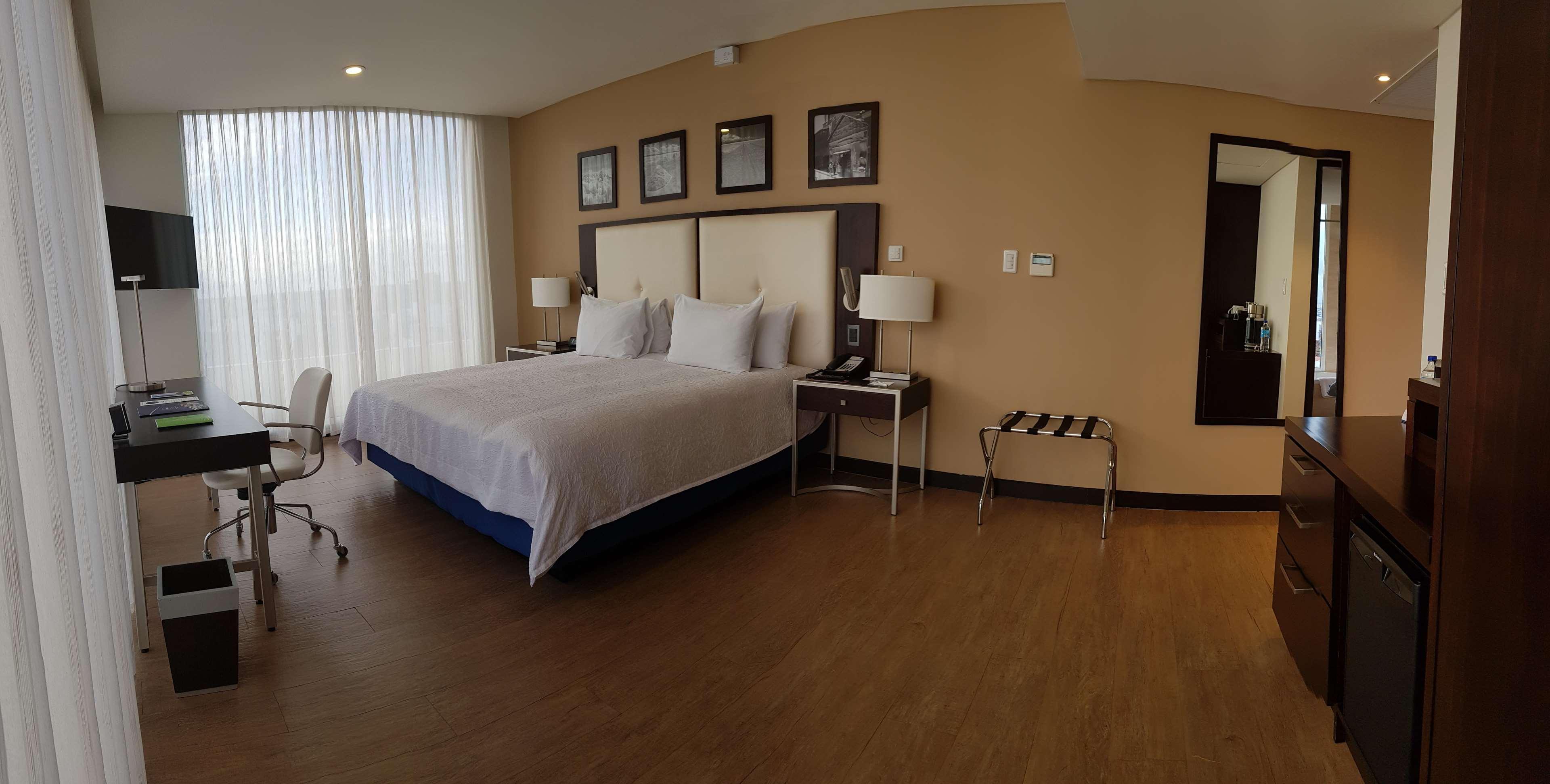 Hampton By Hilton Santa Cruz Hotel Santa Cruz de La Sierra Ngoại thất bức ảnh