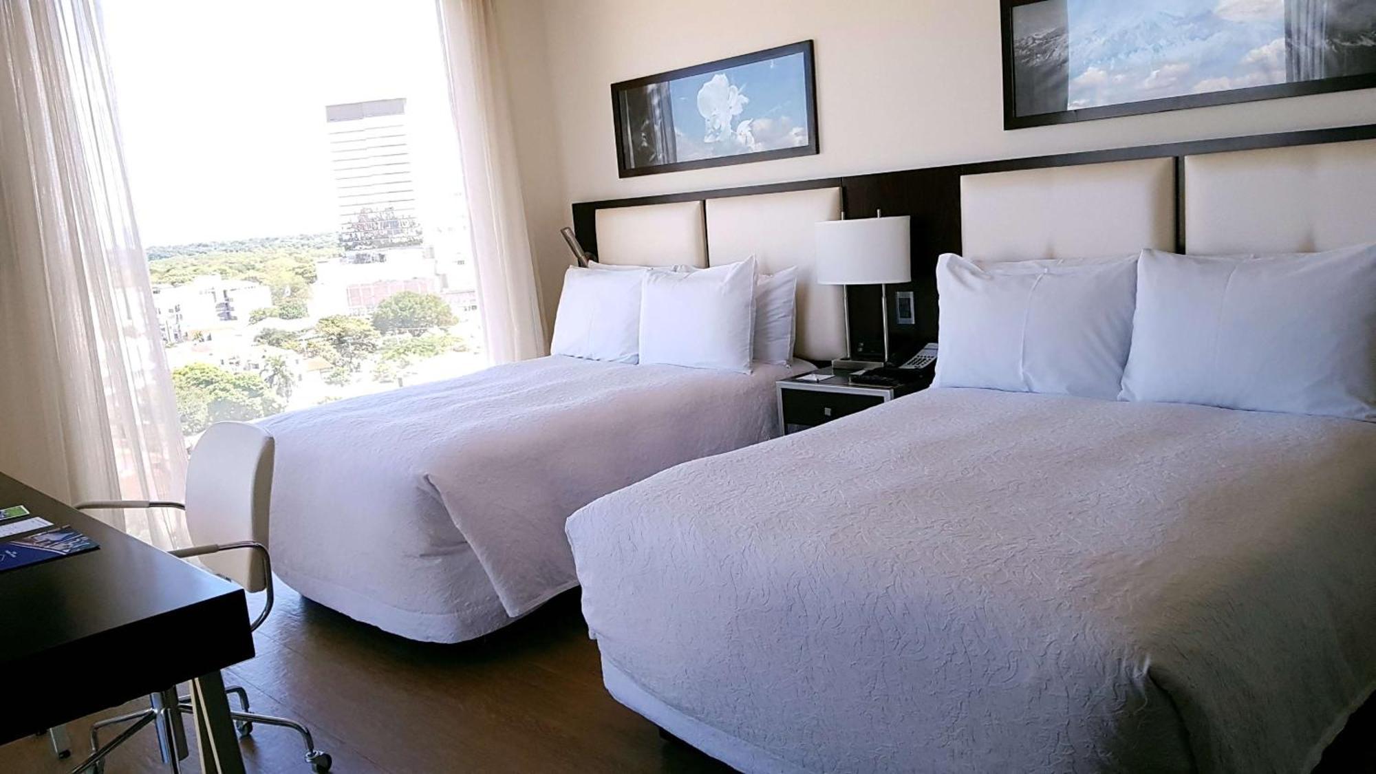 Hampton By Hilton Santa Cruz Hotel Santa Cruz de La Sierra Ngoại thất bức ảnh