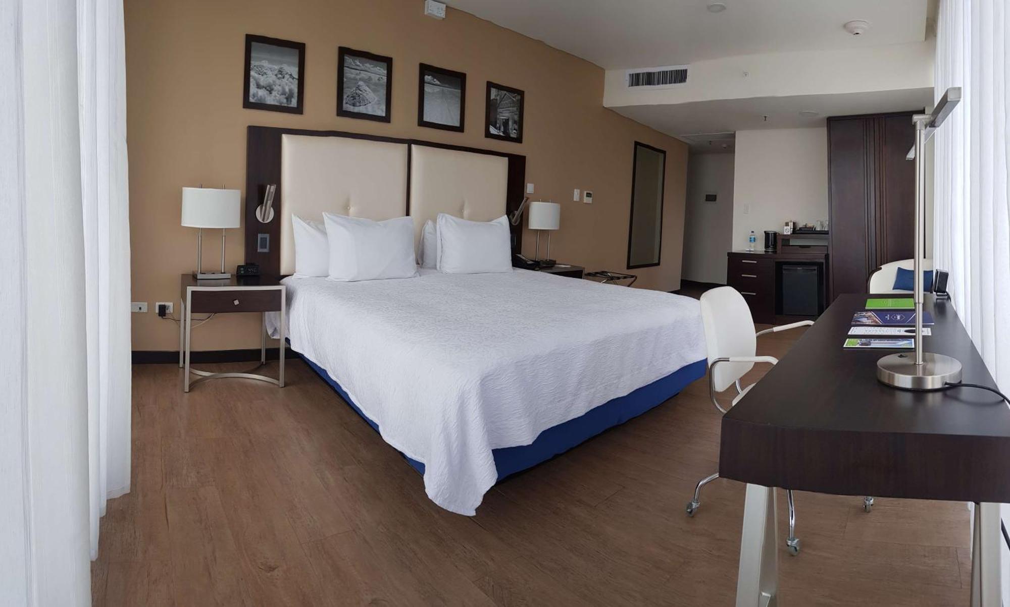 Hampton By Hilton Santa Cruz Hotel Santa Cruz de La Sierra Ngoại thất bức ảnh