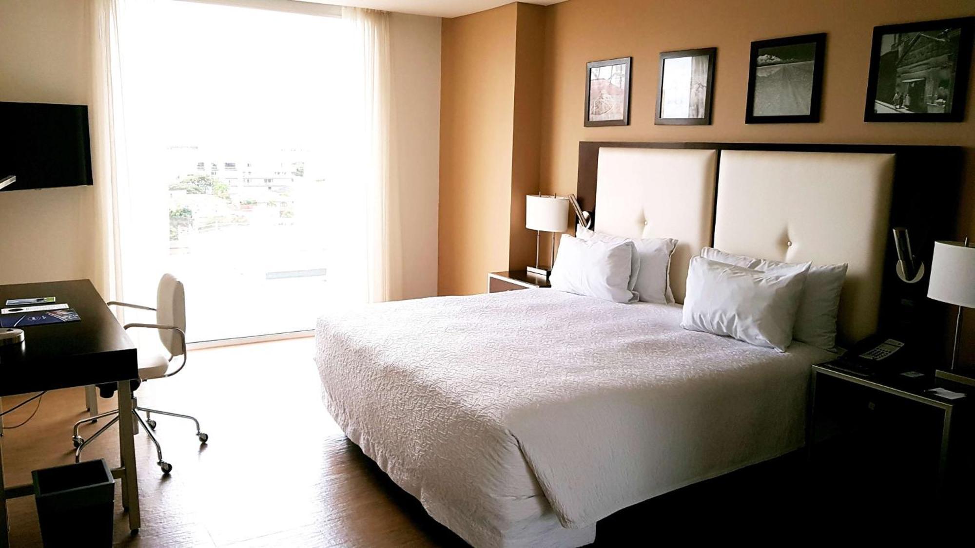 Hampton By Hilton Santa Cruz Hotel Santa Cruz de La Sierra Ngoại thất bức ảnh